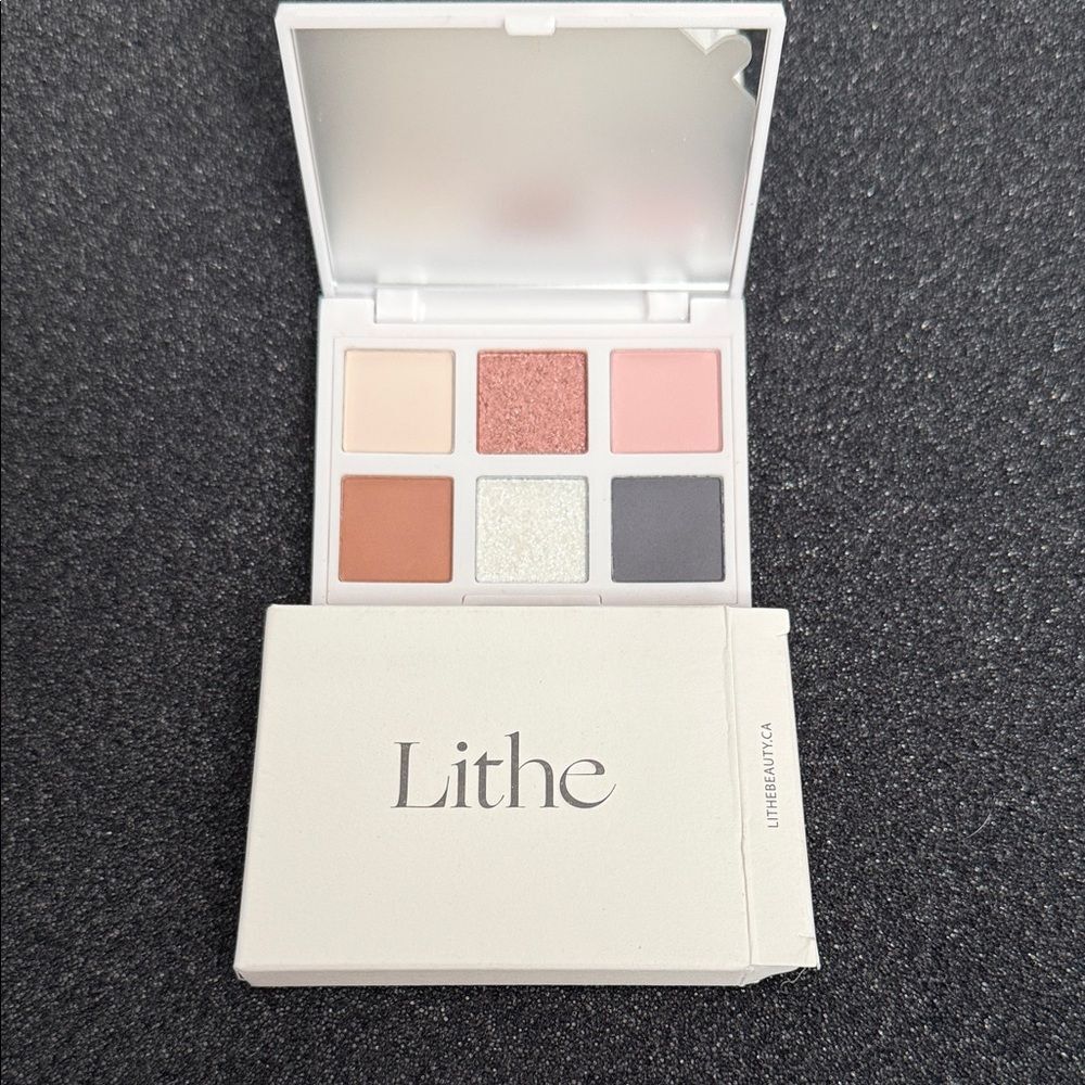 Lithe Eyeshadow Palette - Peach, Rose Gold, Charcoal